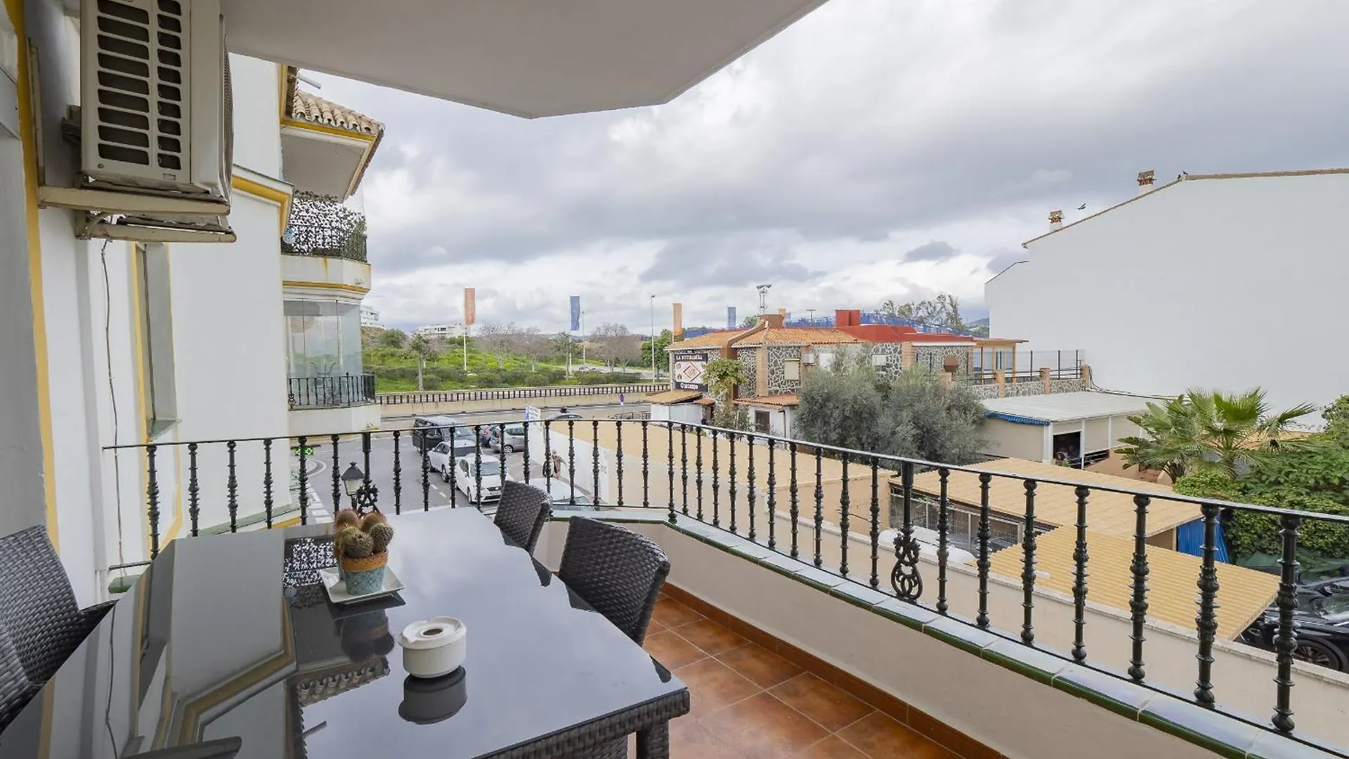 Апартаменты Cubo'S Apartamento Tarajes La Cala Ла-Кала-де-Михас